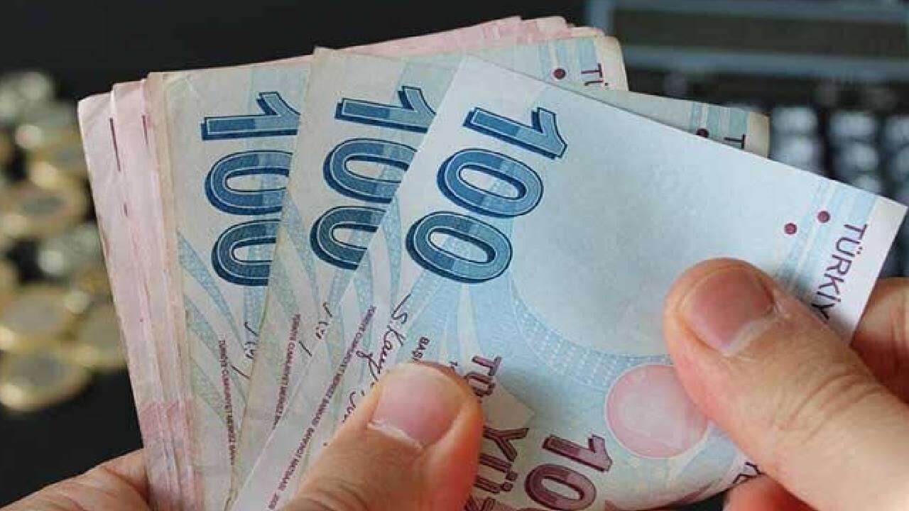 Çalışanlar dikkat! Dev banka Türkiye'de asgari ücret için rakam verdi: İşte dikkat çeken o oran 10